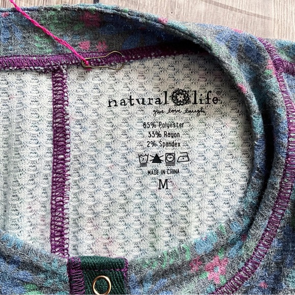 Natural Life Reagan Thermal Floral Henley *RUNS SMALL* Long Sleeves Snap Front - Picture 9 of 14